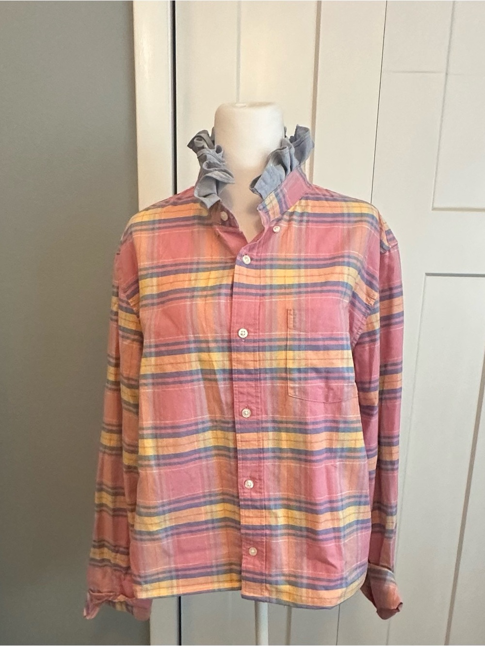 Women - Upcycled (reworked) men’s shirt with ruffled collar